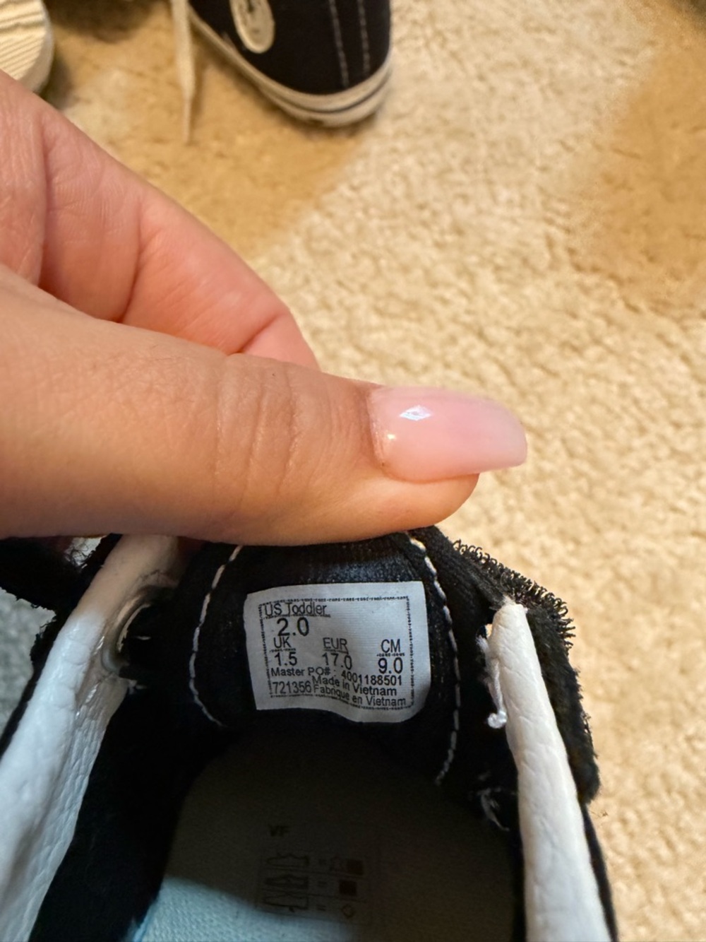 Vans - Picture 3 of 3